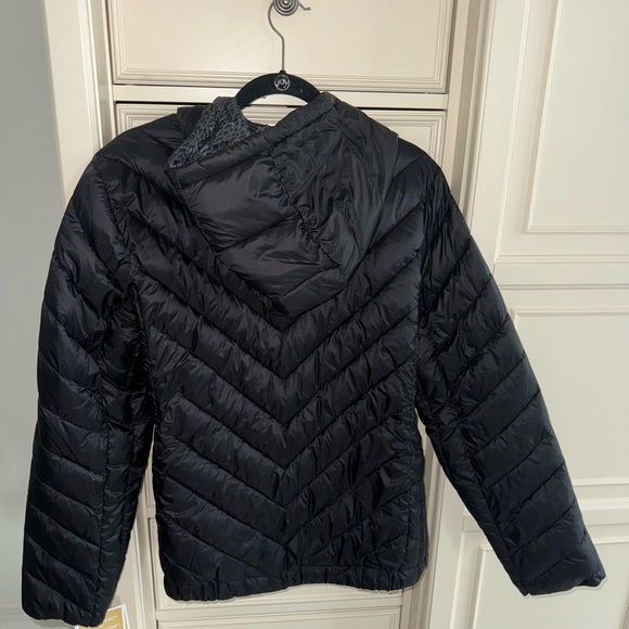Woman's NWT XL Michael Kors packable jacket - Picture 5 of 5